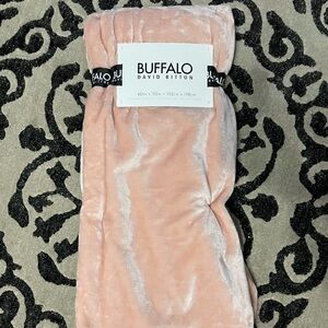 Plush Rose throw blanket